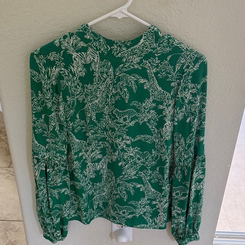 Lilly Pulitzer
Green Safari Print Long Sleeve Blouse
